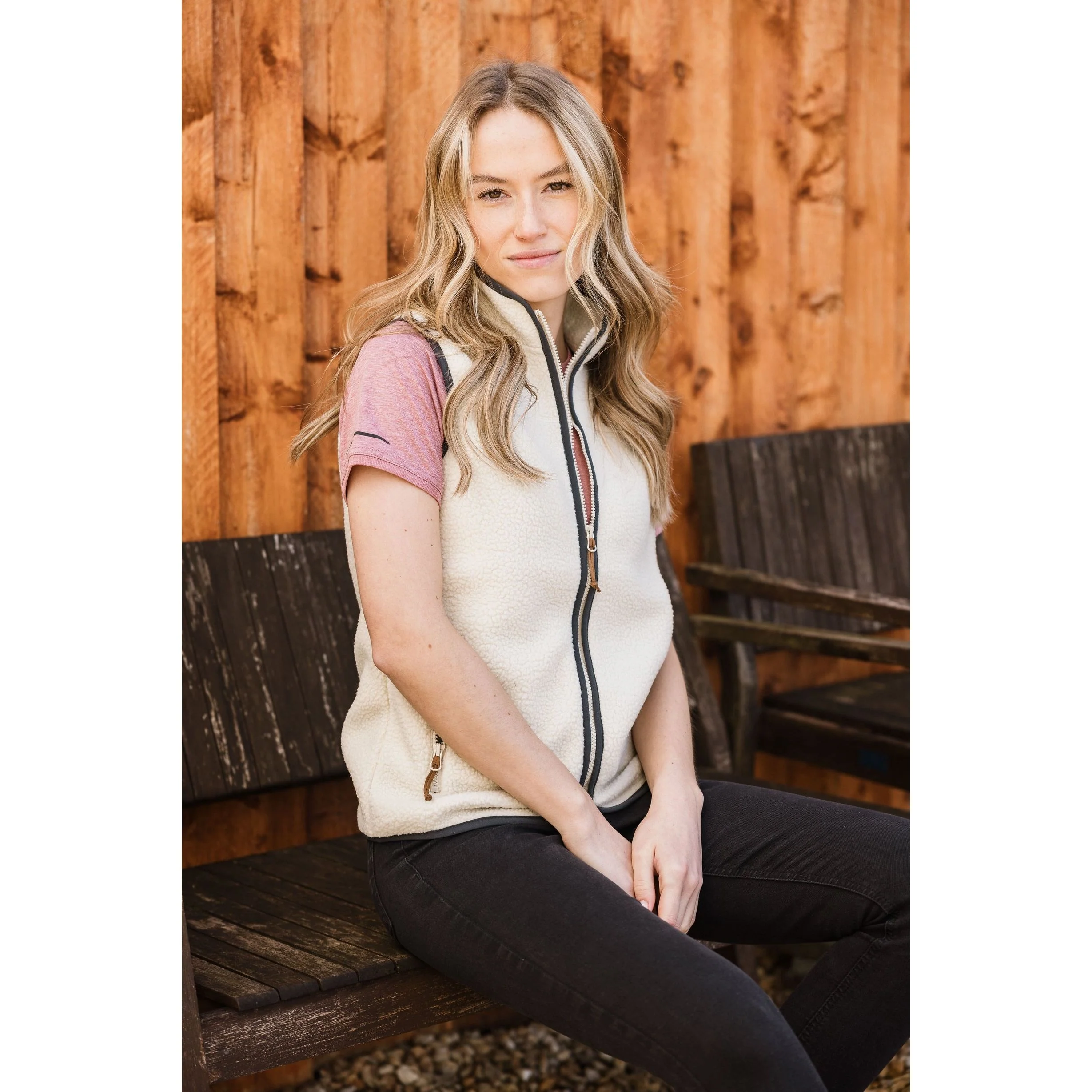 Notion Women's Sherpa Fleece Gilet in Ghost - Image 2
